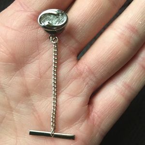 VTG tie tac